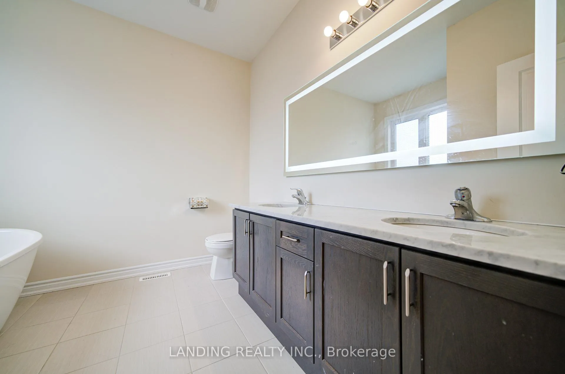 Photo 35 of 2084 Duberry Drive, Pickering, Brock Ridge — HOMEH