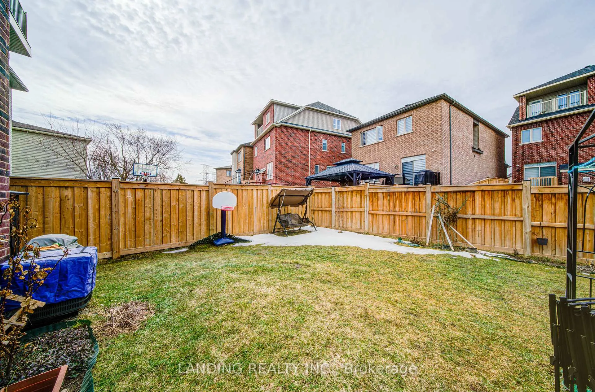 Photo 49 of 2084 Duberry Drive, Pickering, Brock Ridge — HOMEH