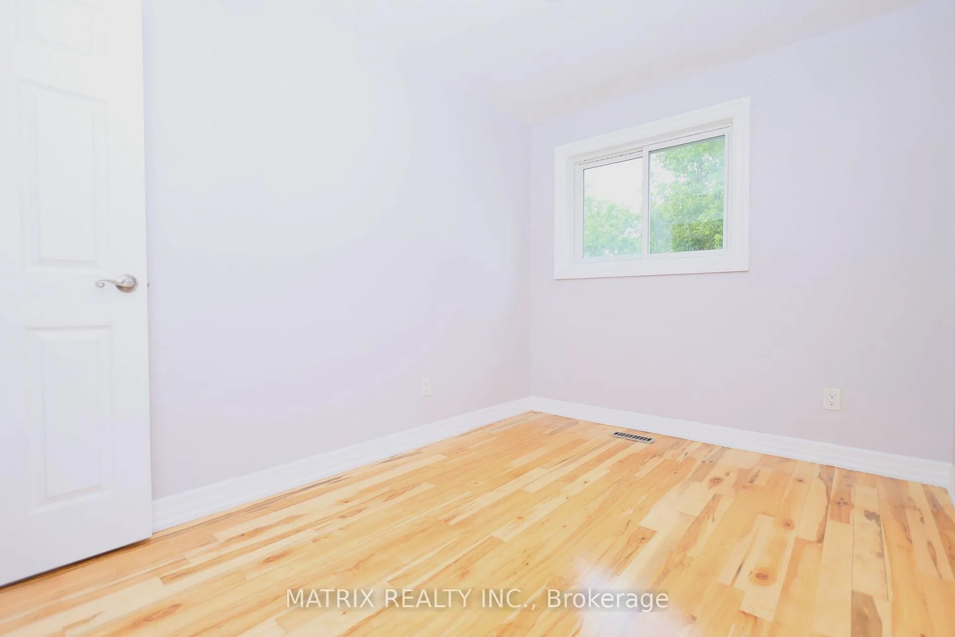 Photo 16 of 517 Grenfell Street, Oshawa, Vanier — HOMEH