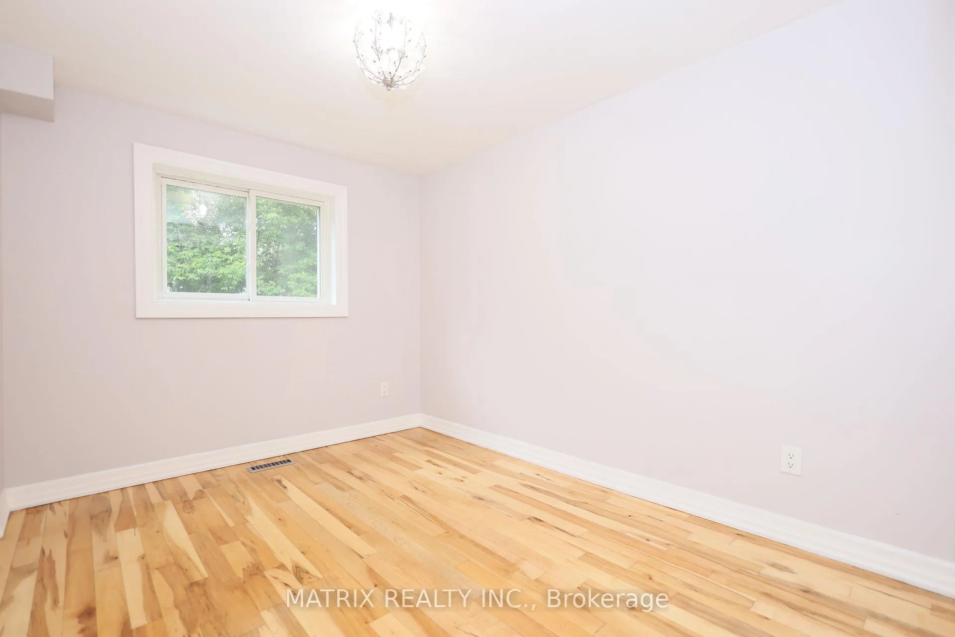 Photo 19 of 517 Grenfell Street, Oshawa, Vanier — HOMEH