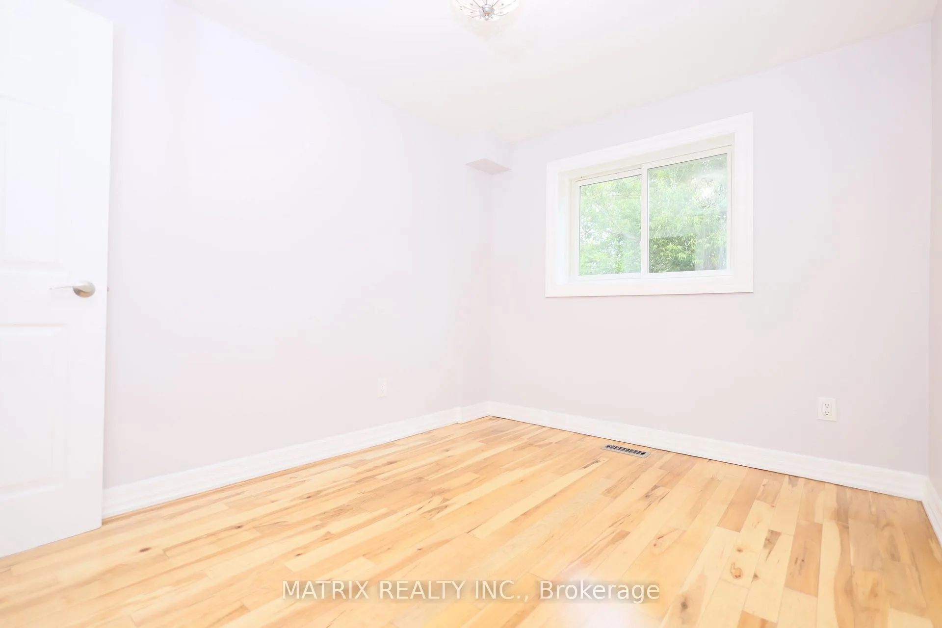 Photo 20 of 517 Grenfell Street, Oshawa, Vanier — HOMEH