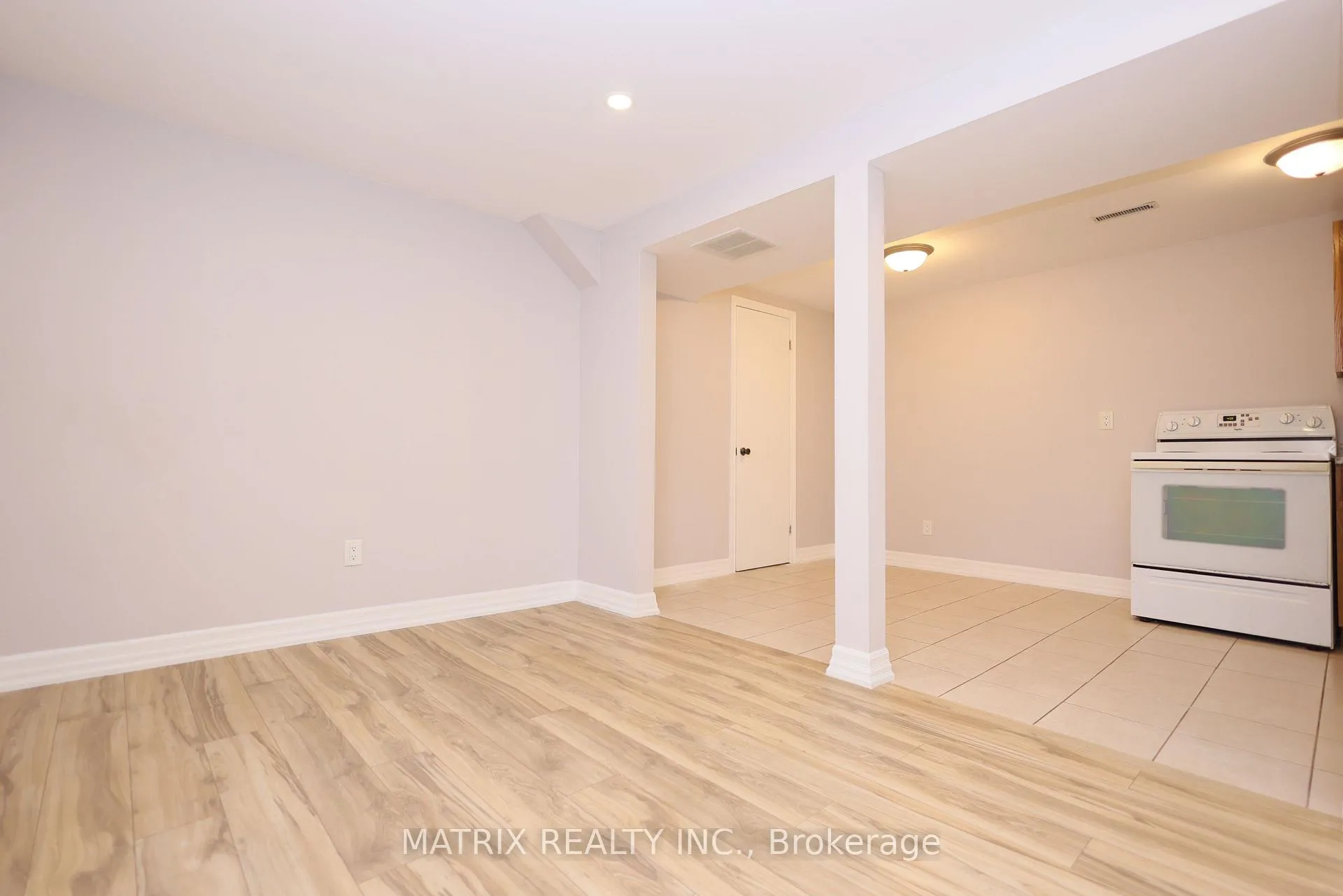 Photo 25 of 517 Grenfell Street, Oshawa, Vanier — HOMEH