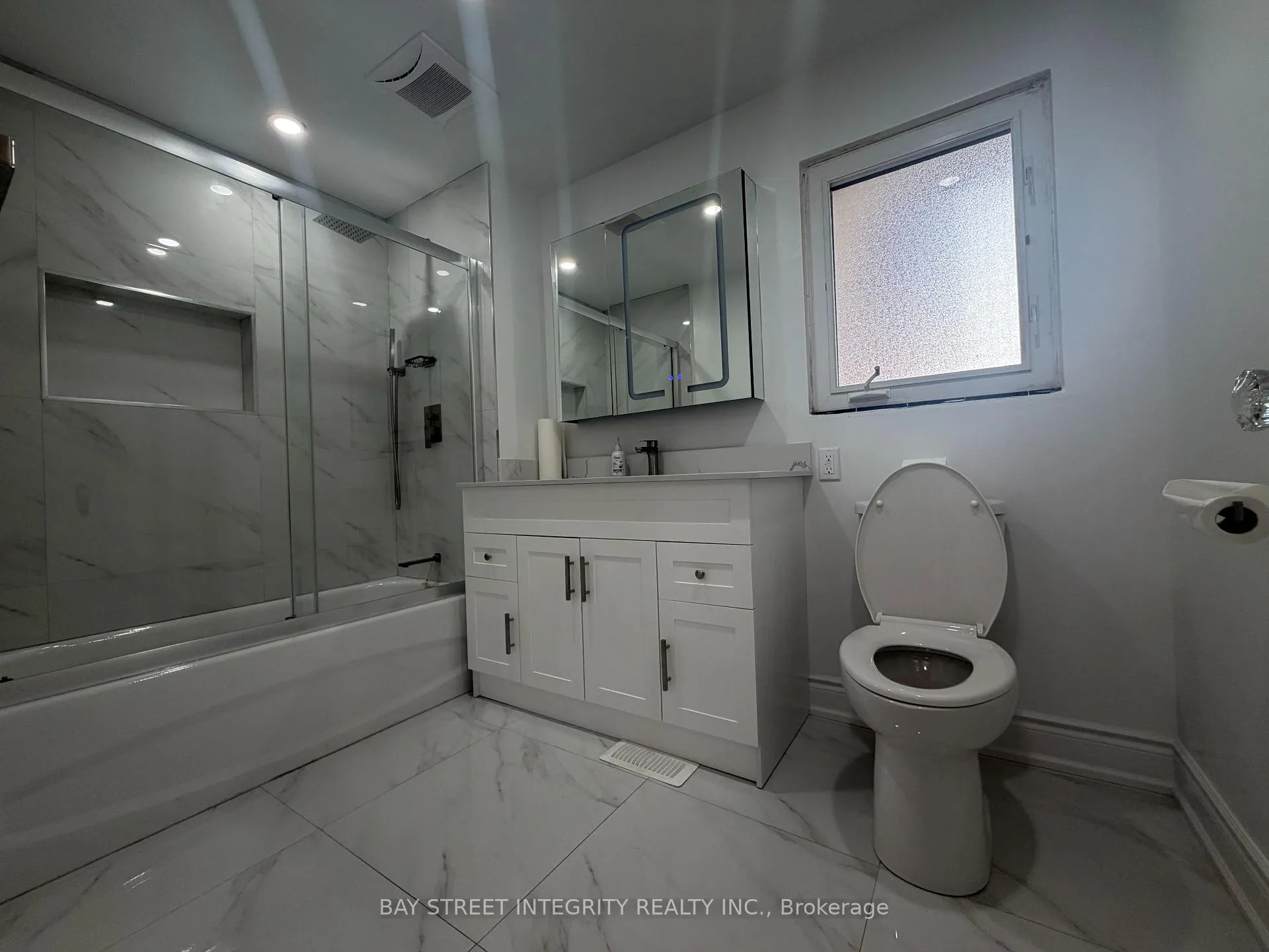 Photo 8 of 26 Morpeth Road, Brampton, Brampton East — HOMEH