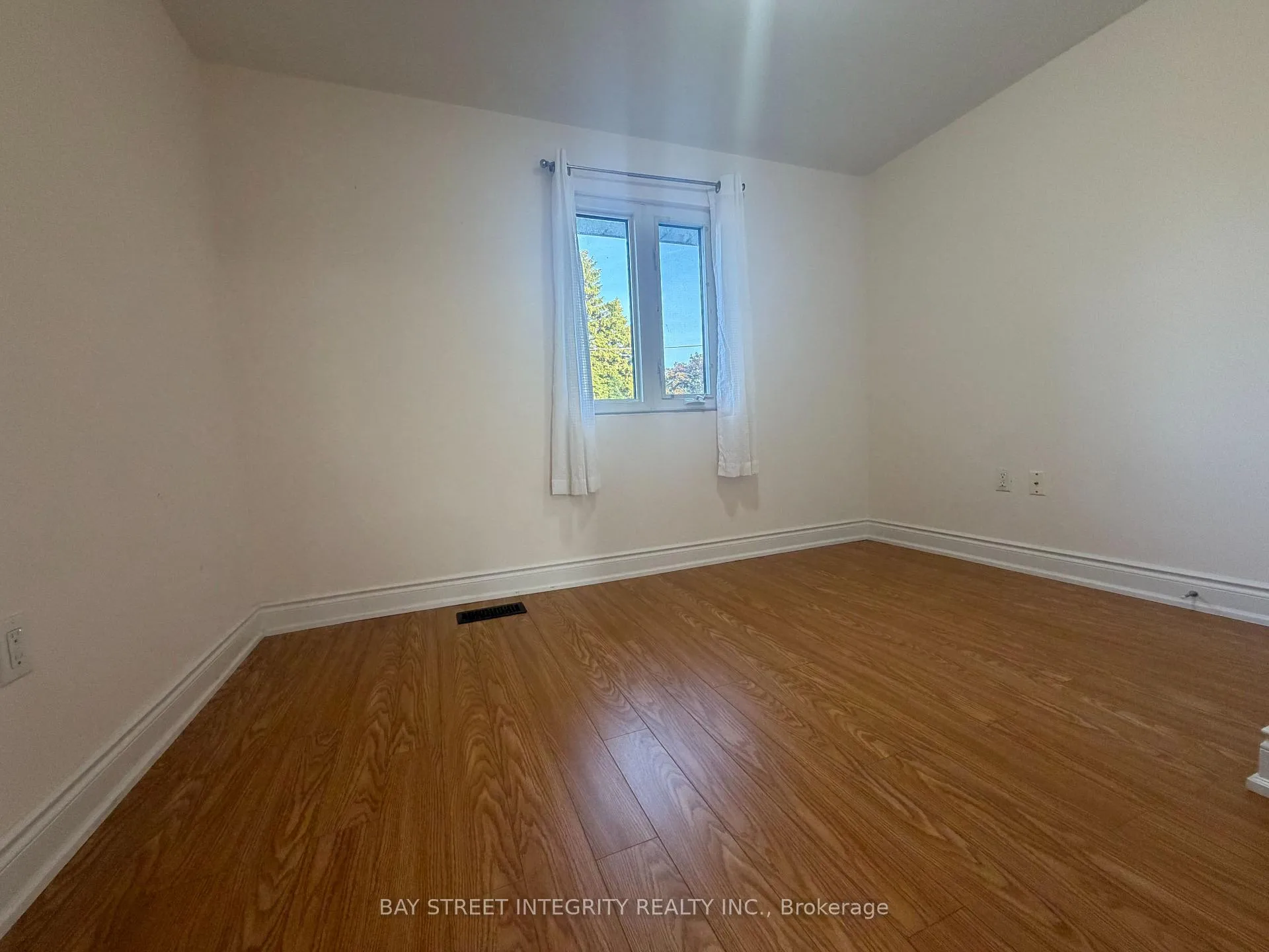 Photo 11 of 26 Morpeth Road, Brampton, Brampton East — HOMEH