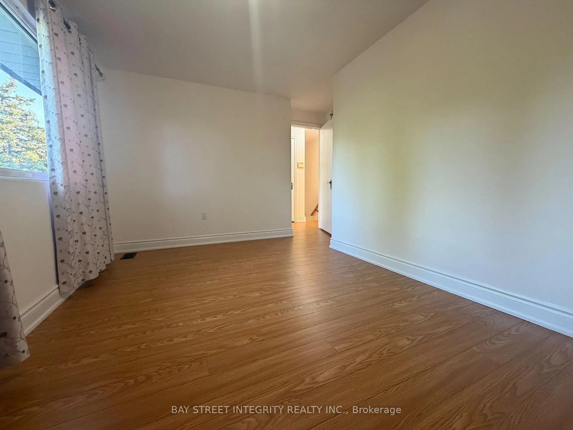 Photo 13 of 26 Morpeth Road, Brampton, Brampton East — HOMEH