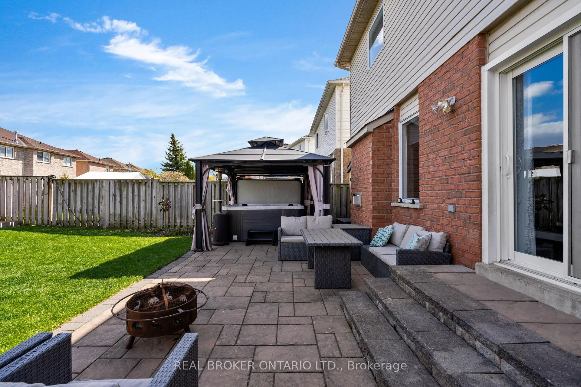 Photo 9 of 67 Birchwood Drive, Barrie, East Bayfield — HOMEH