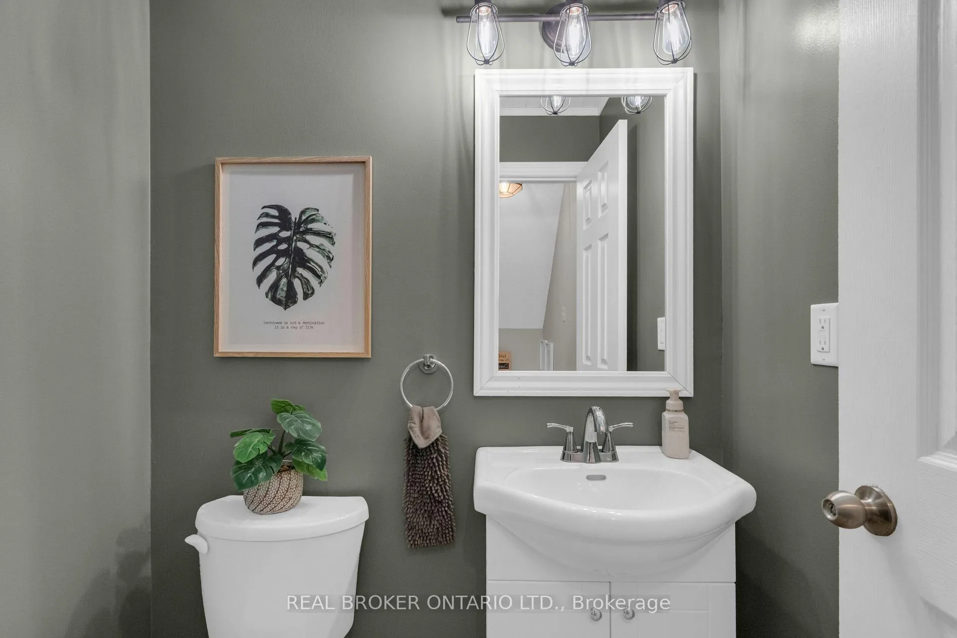 Photo 22 of 67 Birchwood Drive, Barrie, East Bayfield — HOMEH