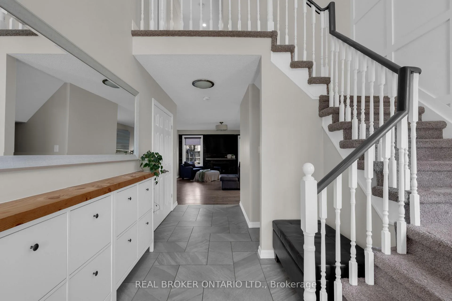 Photo 24 of 67 Birchwood Drive, Barrie, East Bayfield — HOMEH