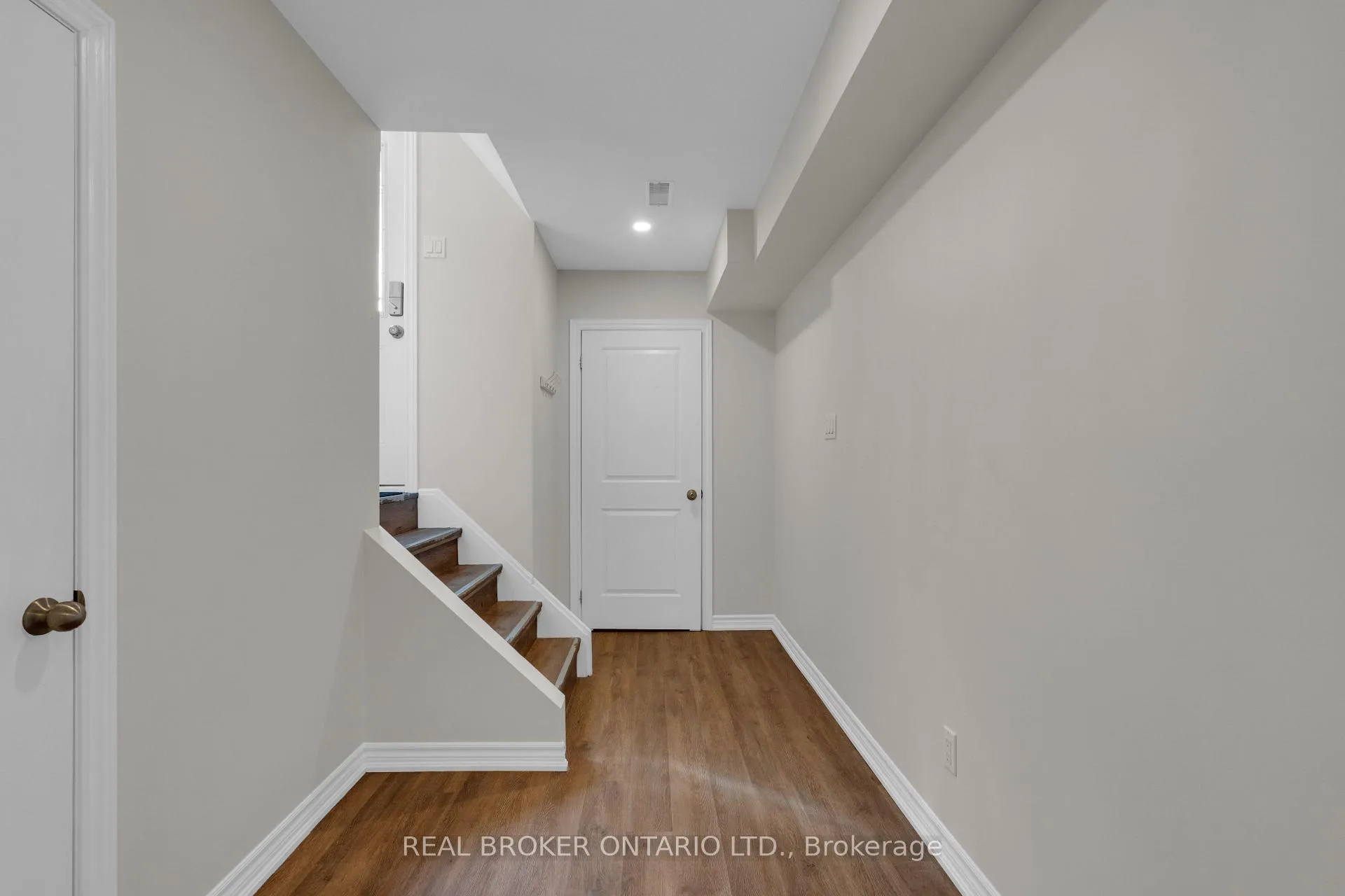 Photo 38 of 67 Birchwood Drive, Barrie, East Bayfield — HOMEH