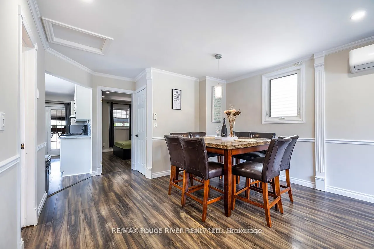 Photo 11 of 411 Pompano Court, Oshawa, Samac — HOMEH