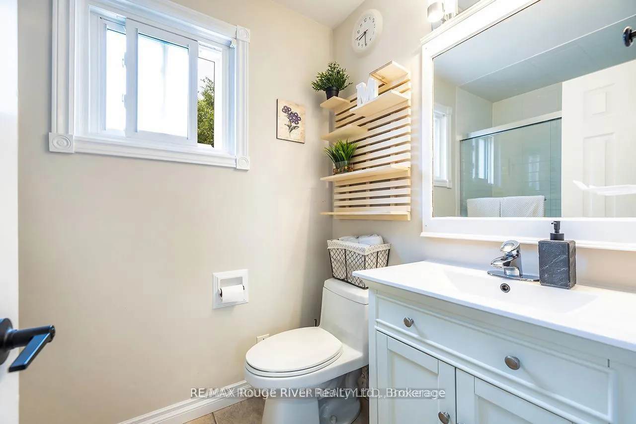 Photo 20 of 411 Pompano Court, Oshawa, Samac — HOMEH