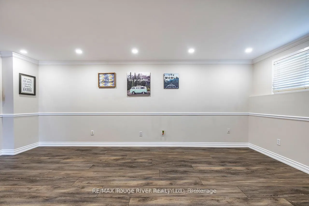 Photo 25 of 411 Pompano Court, Oshawa, Samac — HOMEH