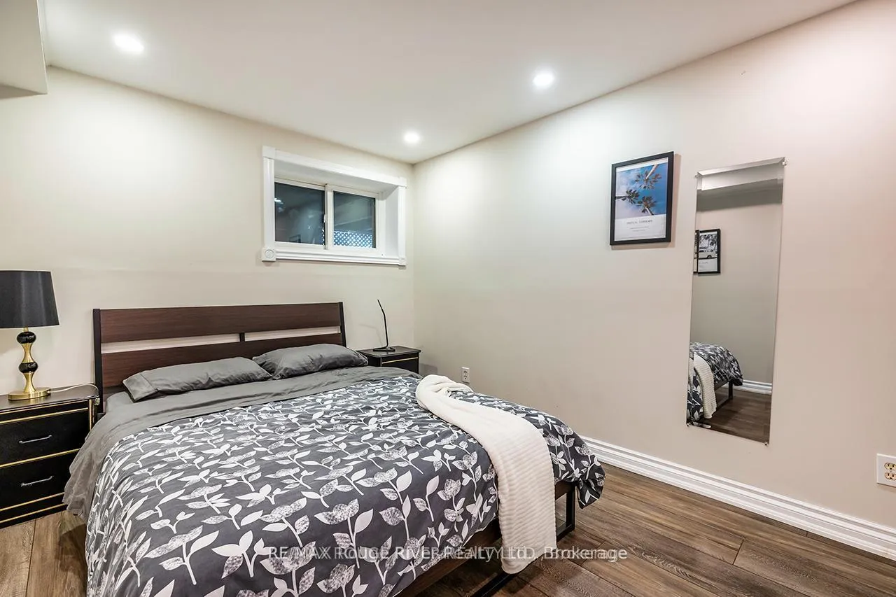Photo 29 of 411 Pompano Court, Oshawa, Samac — HOMEH