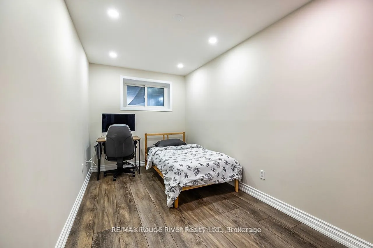 Photo 30 of 411 Pompano Court, Oshawa, Samac — HOMEH