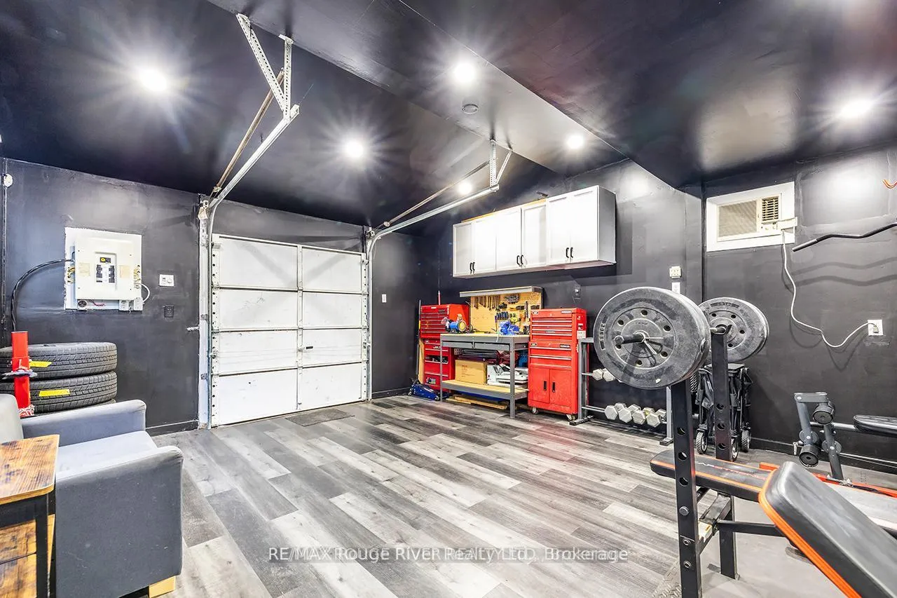 Photo 39 of 411 Pompano Court, Oshawa, Samac — HOMEH