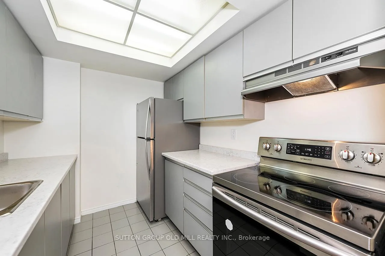 Photo 4 of Unit 821, 222 The Esplanade, Toronto, Waterfront Communities — HOMEH