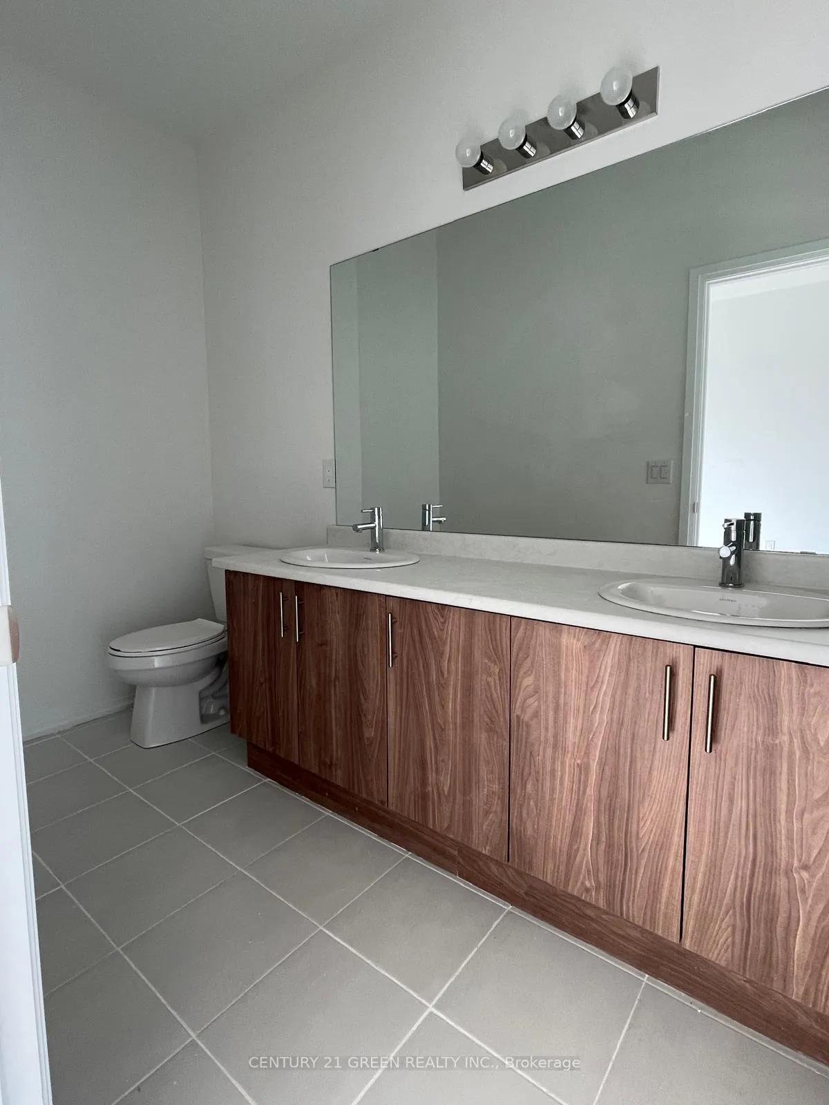 Photo 9 of 6 Sidney Rose Common, St. Catharines, Glendale/Glenridge — HOMEH