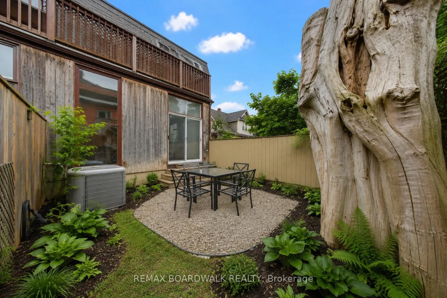 Photo 49 of Unit B, 595 Besserer Street, Ottawa, Sandy Hill — HOMEH