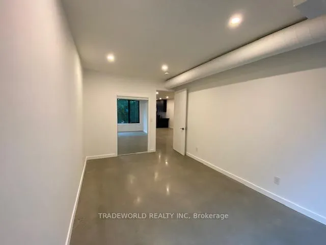 Photo 5 of Unit 5, 862 Pape Avenue, Toronto, Broadview North — HOMEH