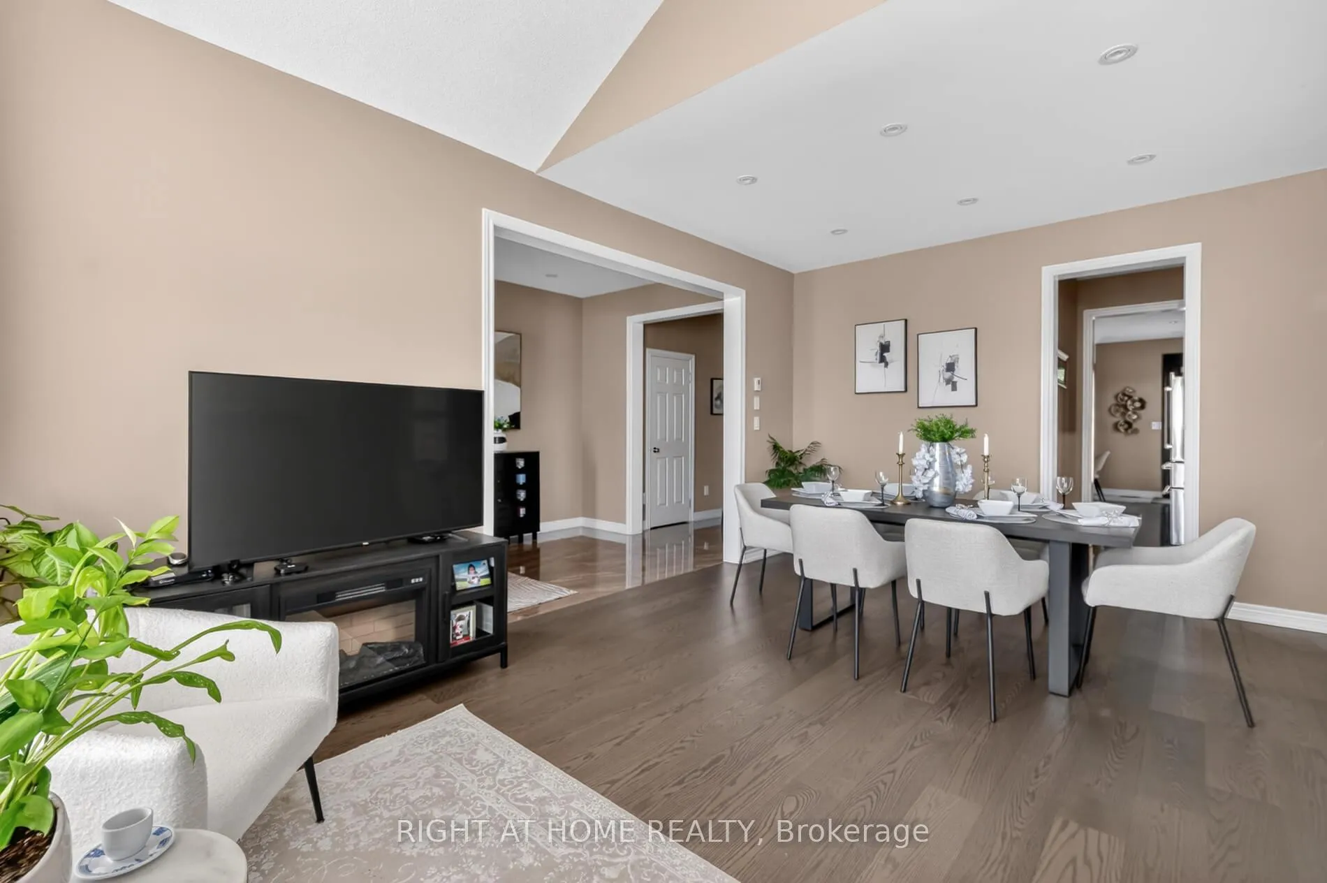 Photo 5 of 80 Sharpe Crescent, New Tecumseth, Tottenham — HOMEH