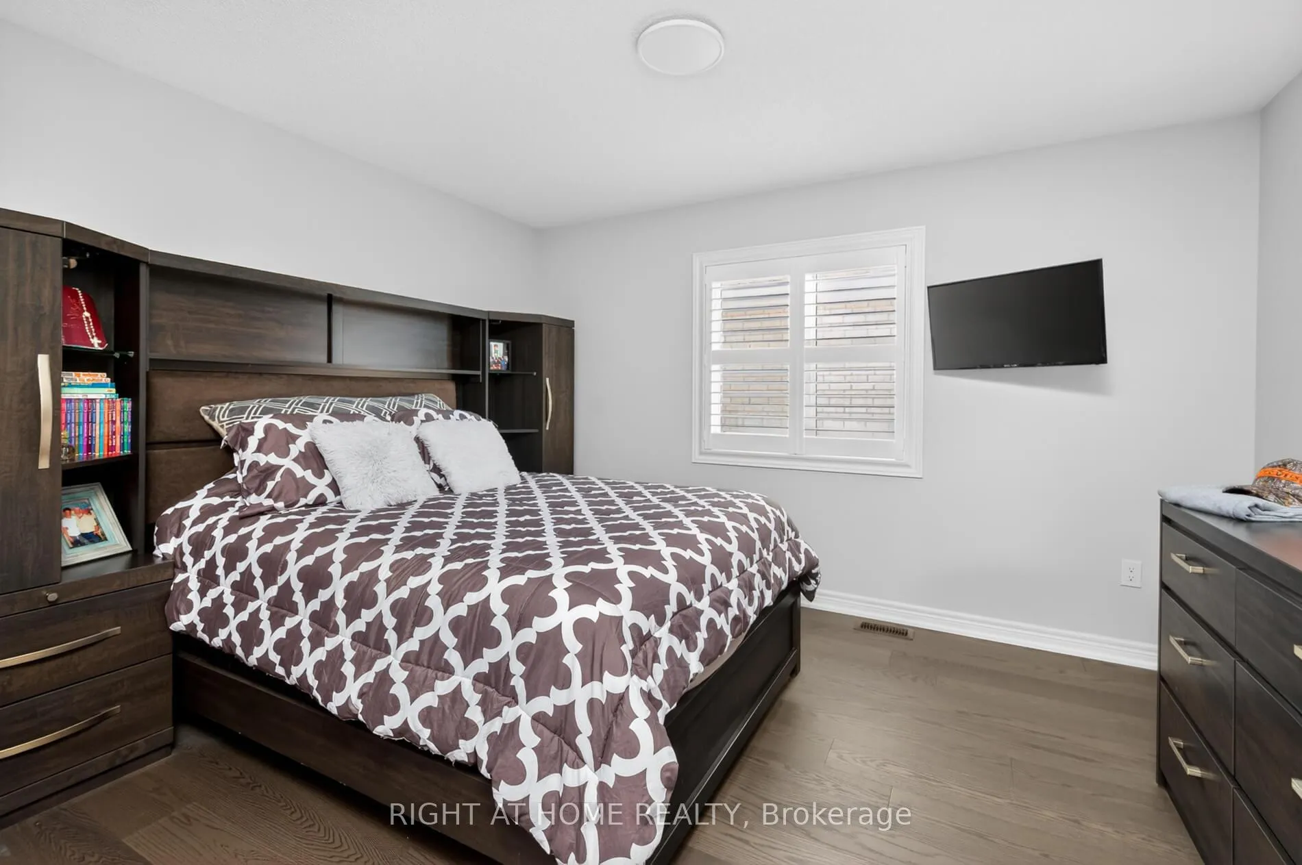 Photo 30 of 80 Sharpe Crescent, New Tecumseth, Tottenham — HOMEH