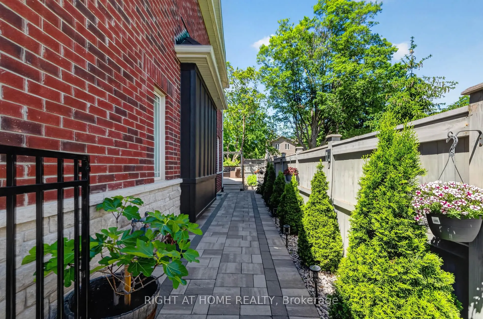 Photo 41 of 80 Sharpe Crescent, New Tecumseth, Tottenham — HOMEH