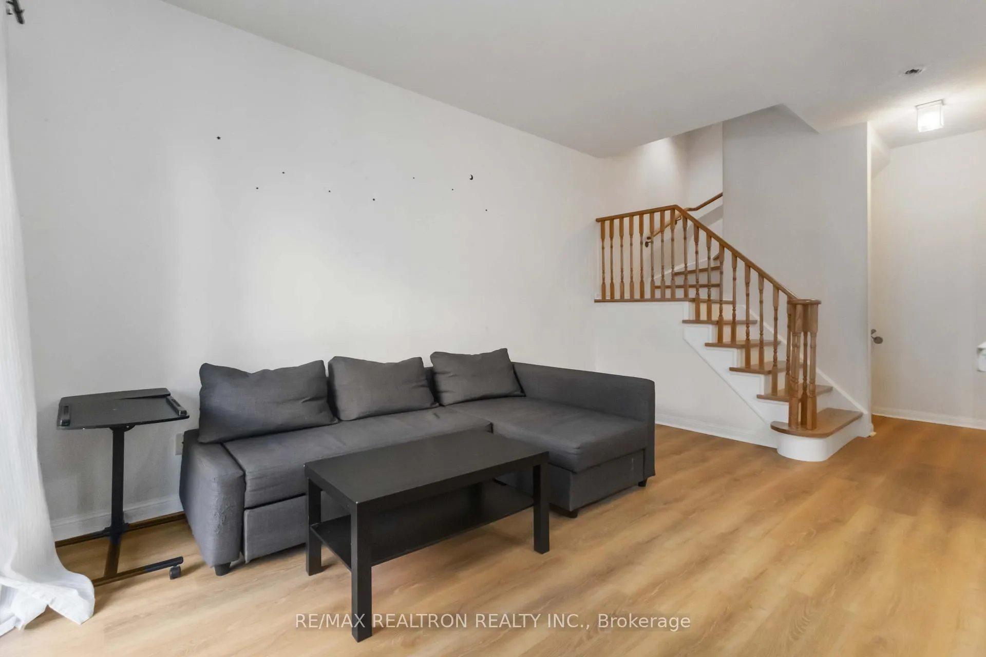 Photo 5 of Unit 12, 14 St. Moritz Way, Markham, Unionville — HOMEH
