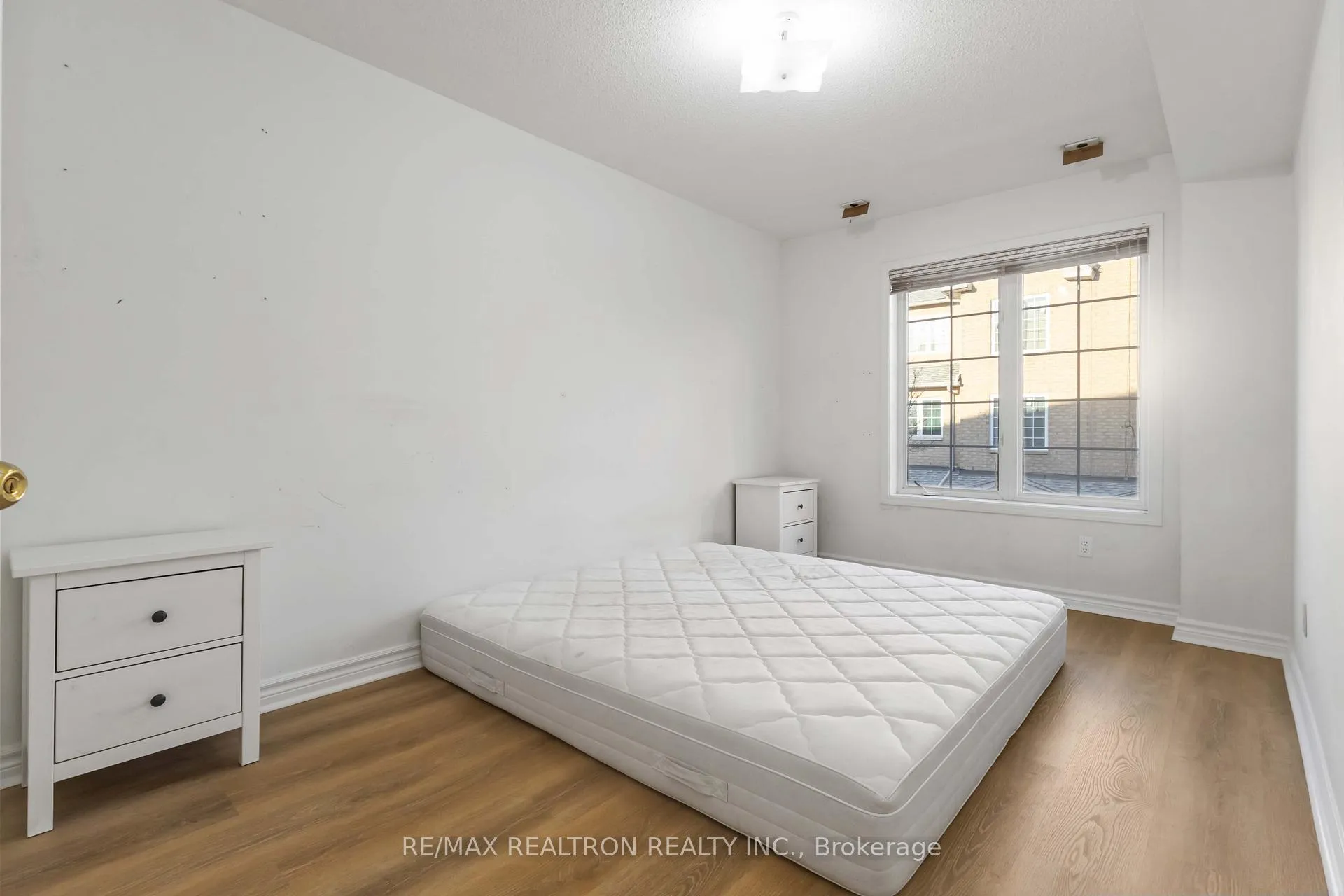 Photo 19 of Unit 12, 14 St. Moritz Way, Markham, Unionville — HOMEH