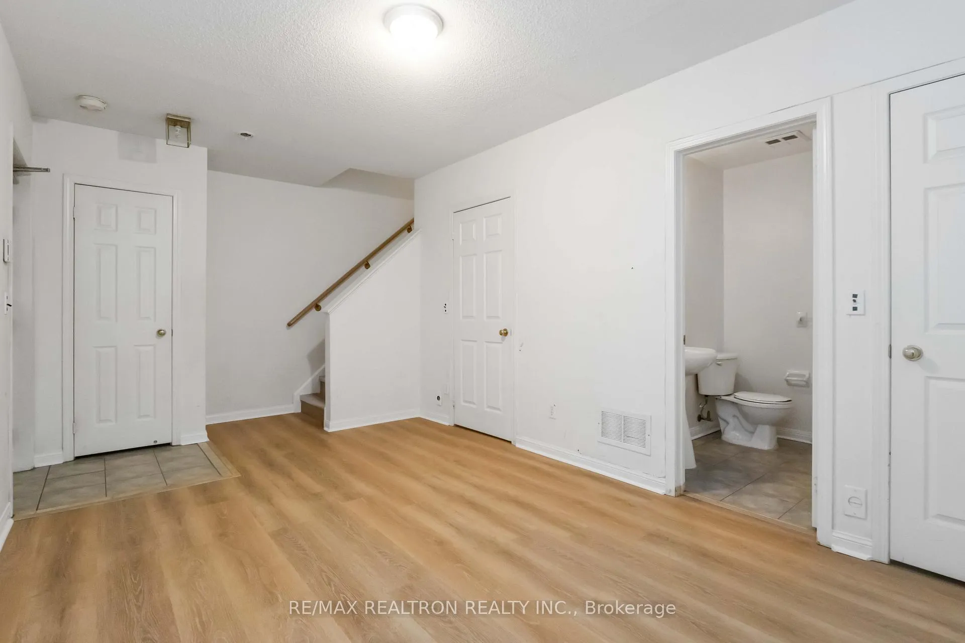 Photo 28 of Unit 12, 14 St. Moritz Way, Markham, Unionville — HOMEH