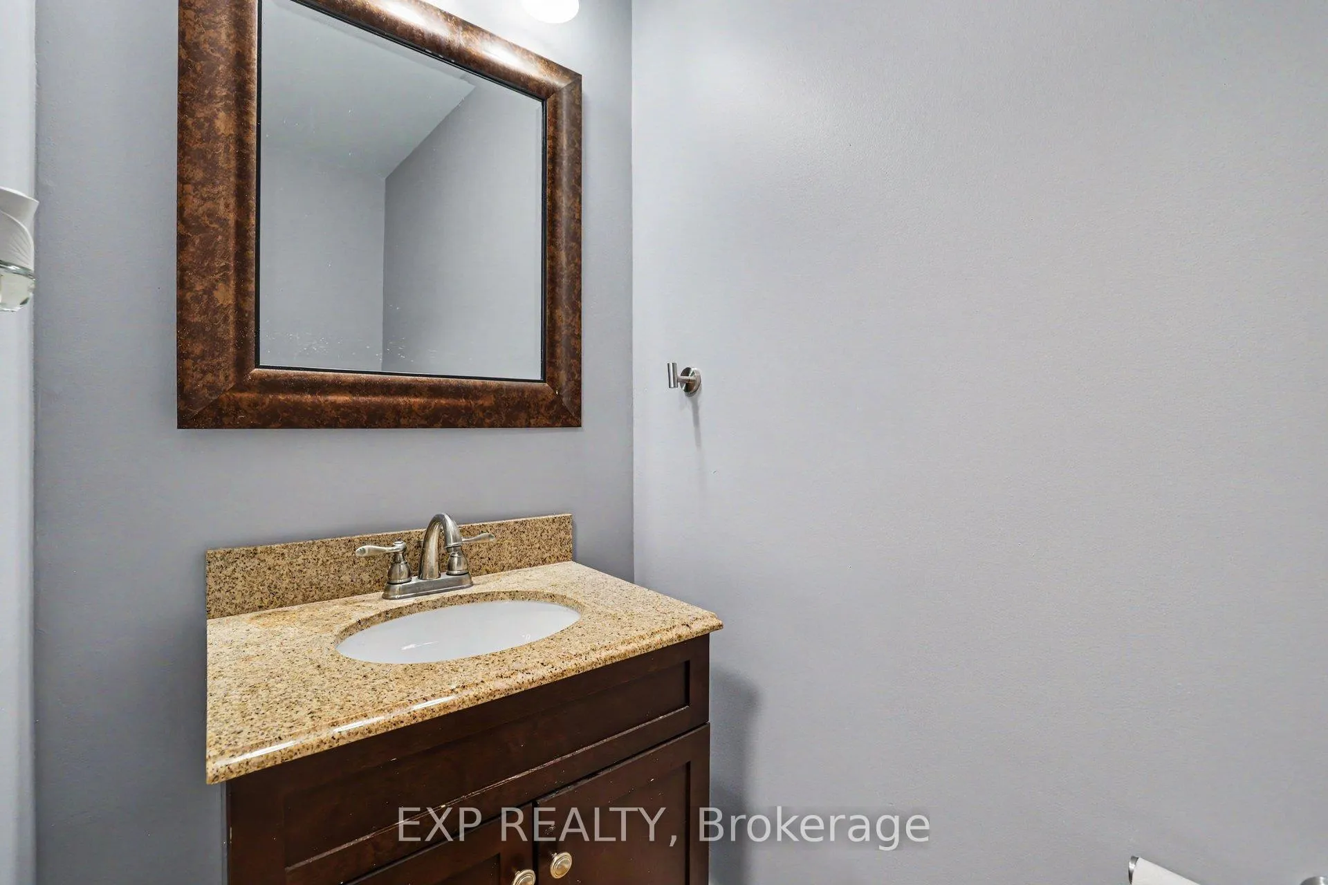 Photo 20 of 241 Anglehart Avenue, Ottawa, Queenswood Heights South — HOMEH