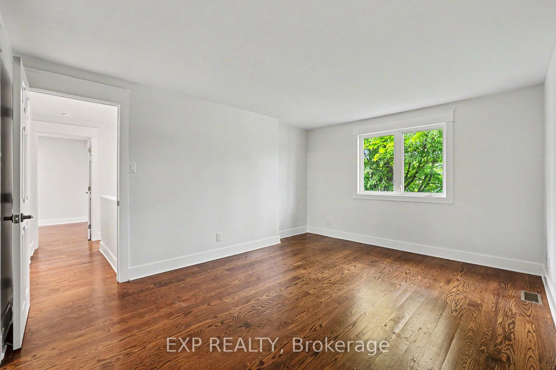 Photo 24 of 241 Anglehart Avenue, Ottawa, Queenswood Heights South — HOMEH