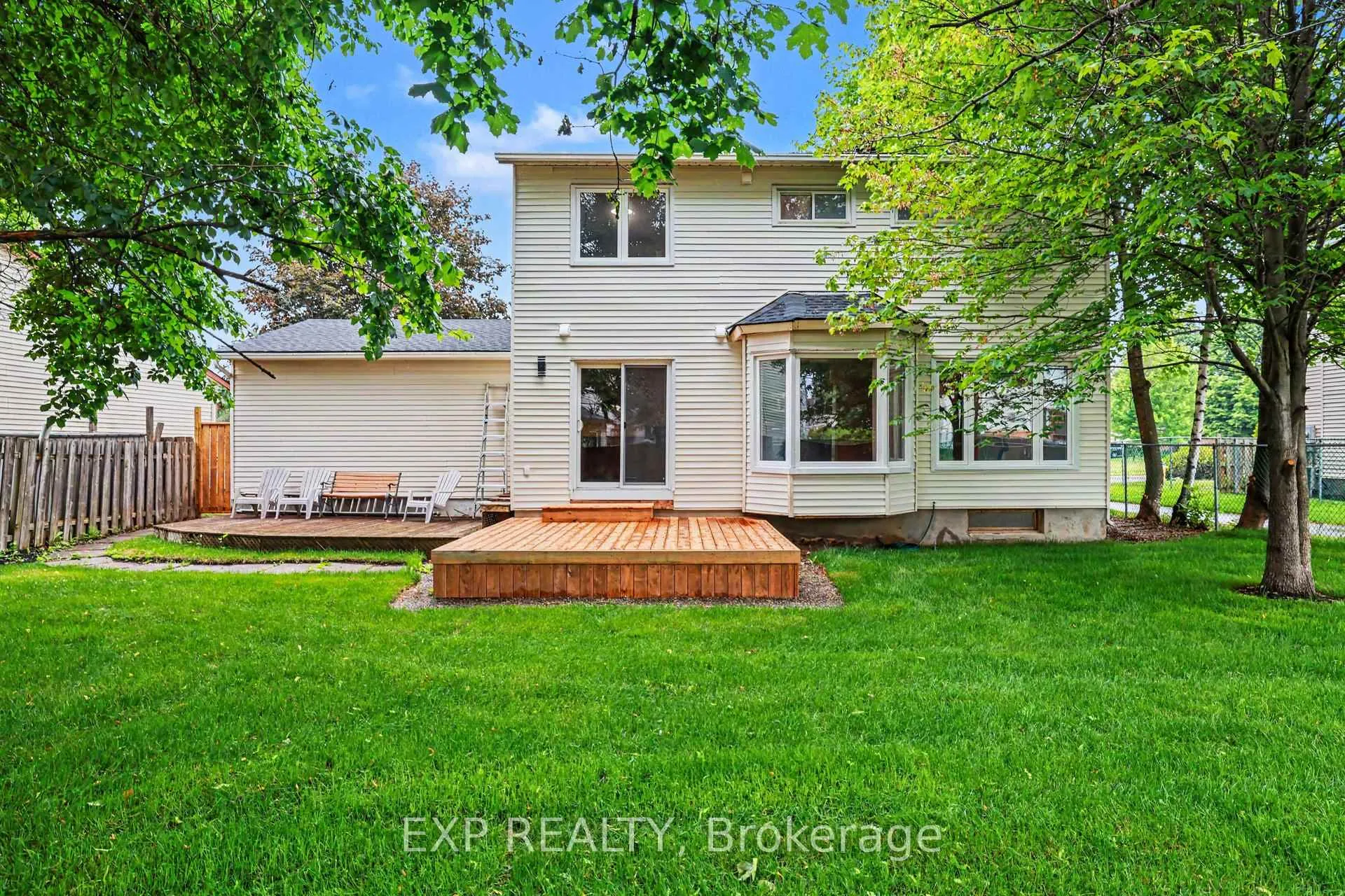 Photo 35 of 241 Anglehart Avenue, Ottawa, Queenswood Heights South — HOMEH