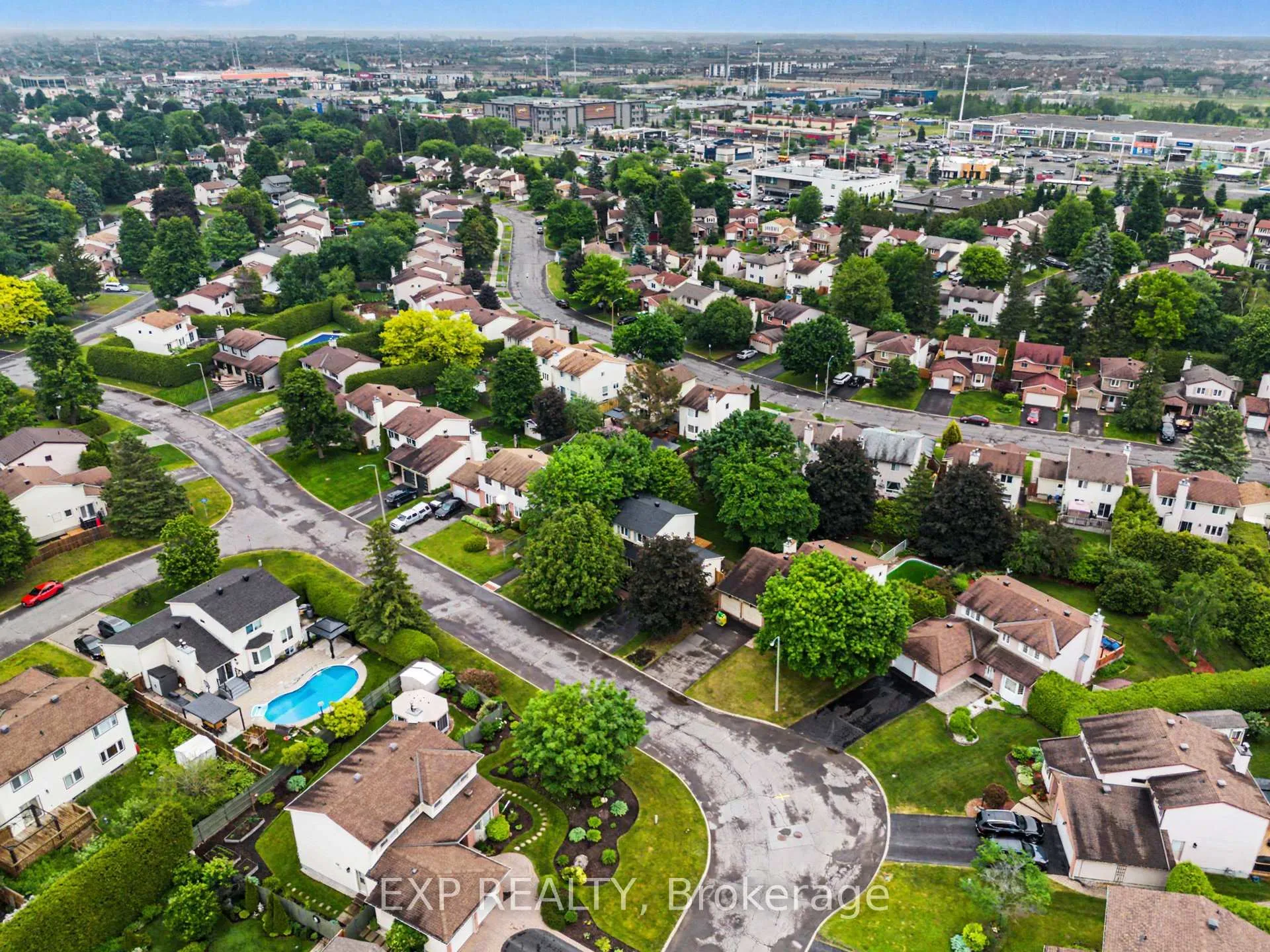 Photo 40 of 241 Anglehart Avenue, Ottawa, Queenswood Heights South — HOMEH