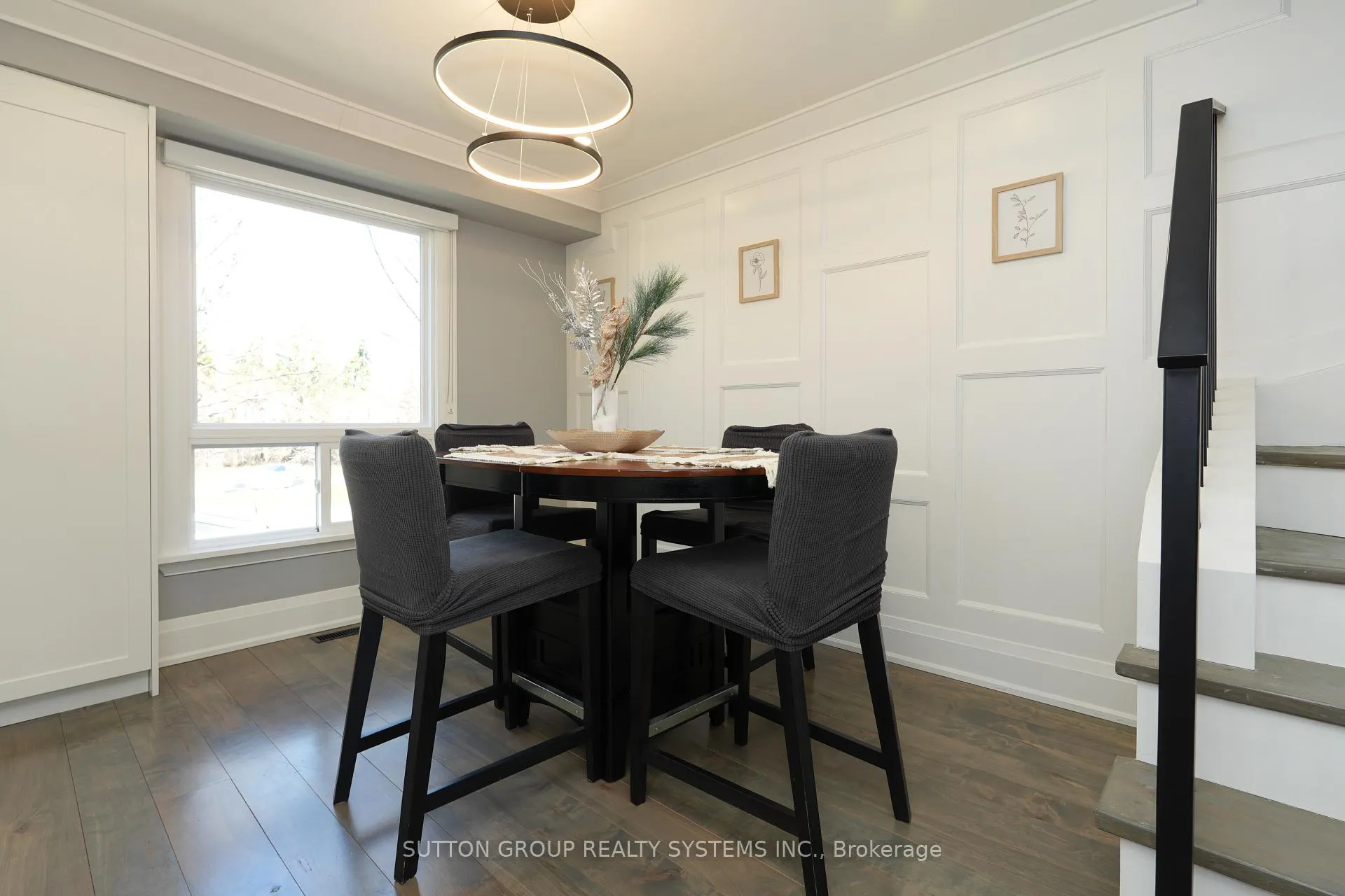 Photo 7 of 70 Courtleigh Square, Brampton, Heart Lake East — HOMEH