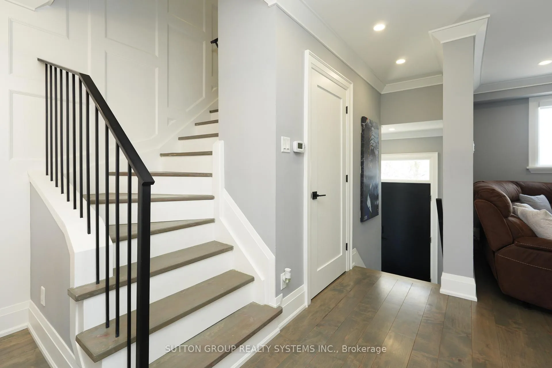 Photo 9 of 70 Courtleigh Square, Brampton, Heart Lake East — HOMEH
