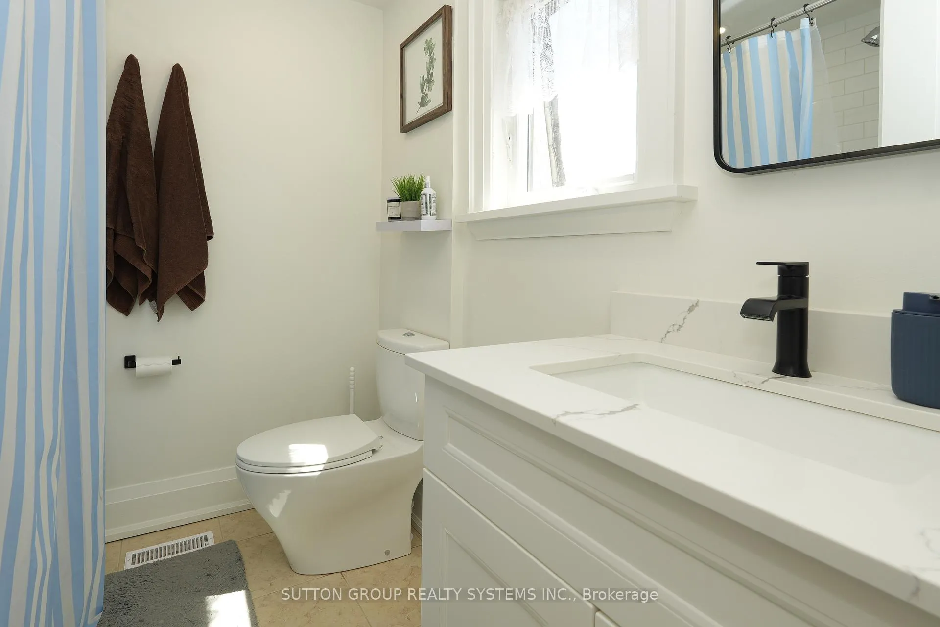 Photo 22 of 70 Courtleigh Square, Brampton, Heart Lake East — HOMEH