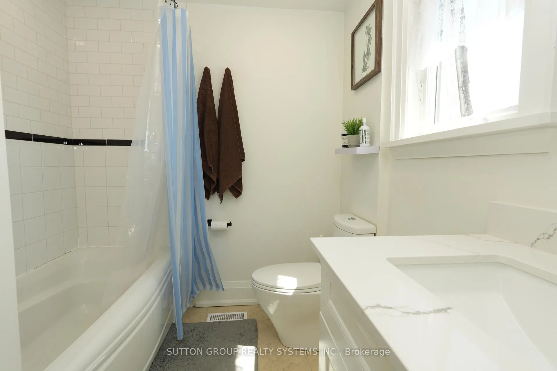 Photo 23 of 70 Courtleigh Square, Brampton, Heart Lake East — HOMEH