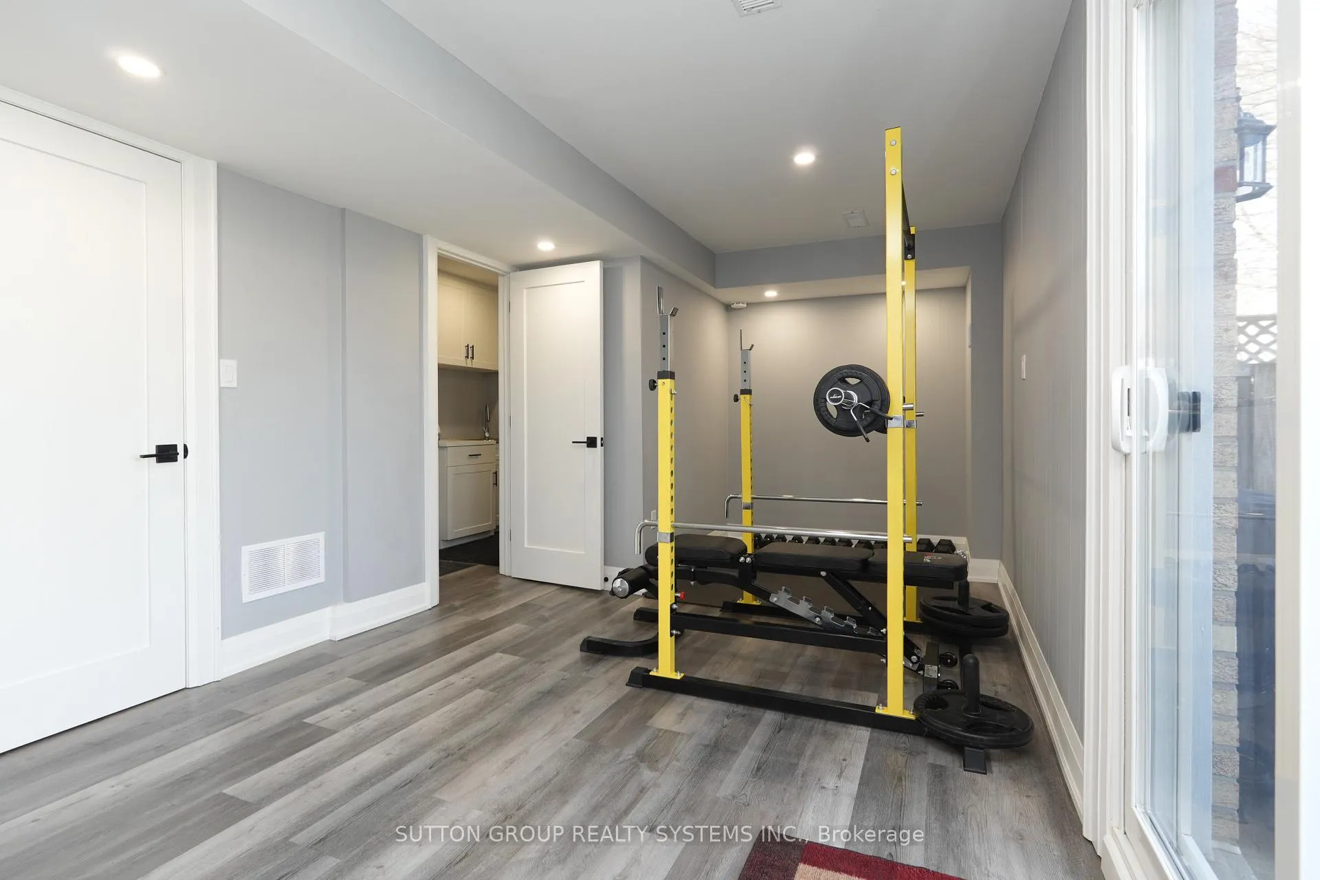 Photo 33 of 70 Courtleigh Square, Brampton, Heart Lake East — HOMEH