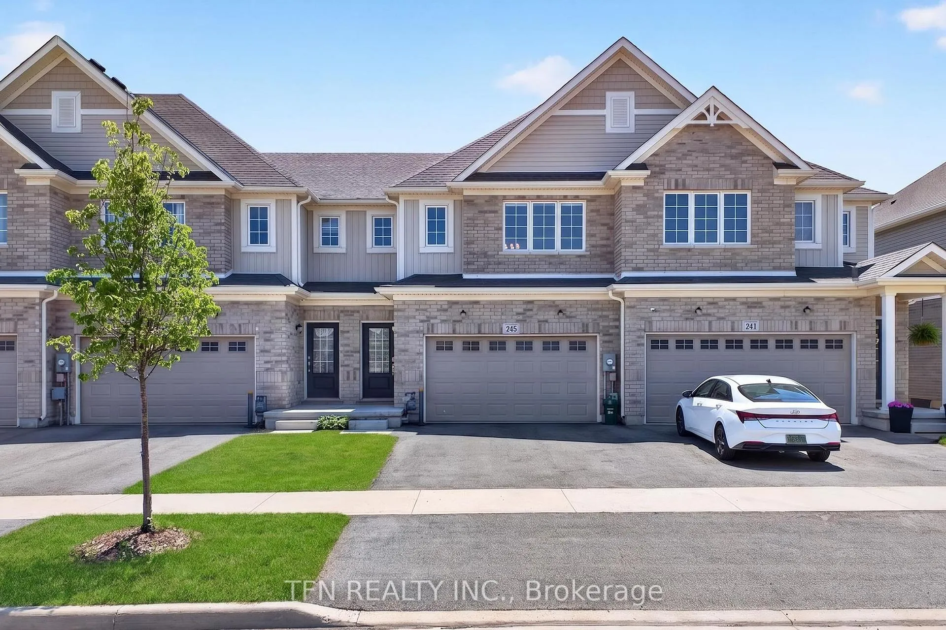 Photo 1 of 245 Bur Oak Drive, Thorold, Confederation Heights — HOMEH