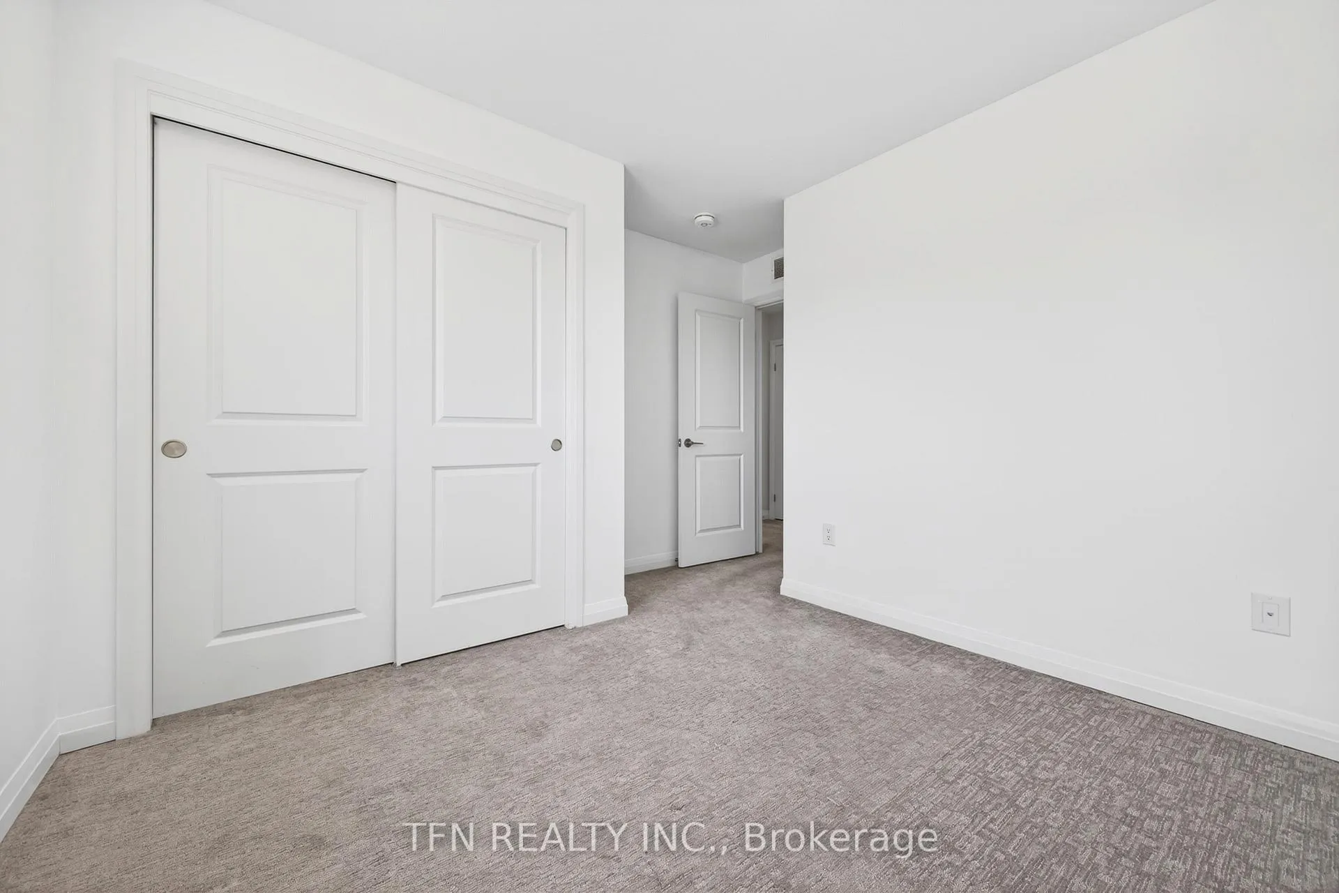 Photo 35 of 245 Bur Oak Drive, Thorold, Confederation Heights — HOMEH