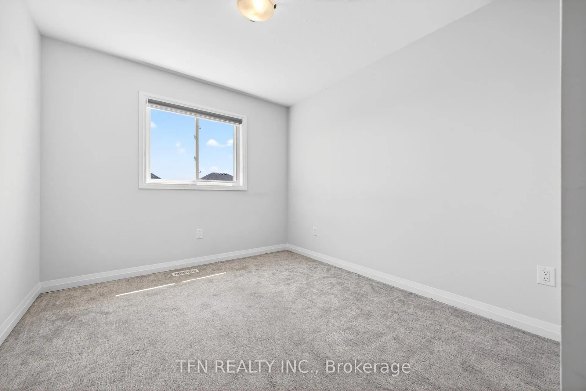 Photo 36 of 245 Bur Oak Drive, Thorold, Confederation Heights — HOMEH