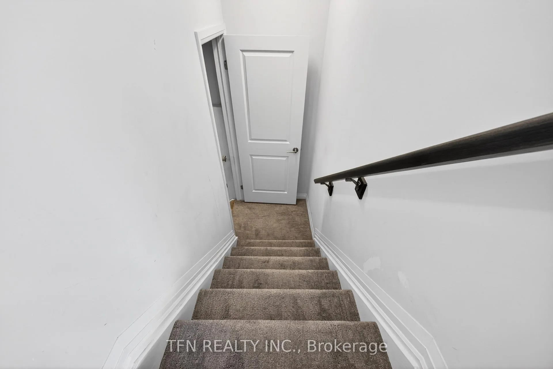 Photo 39 of 245 Bur Oak Drive, Thorold, Confederation Heights — HOMEH
