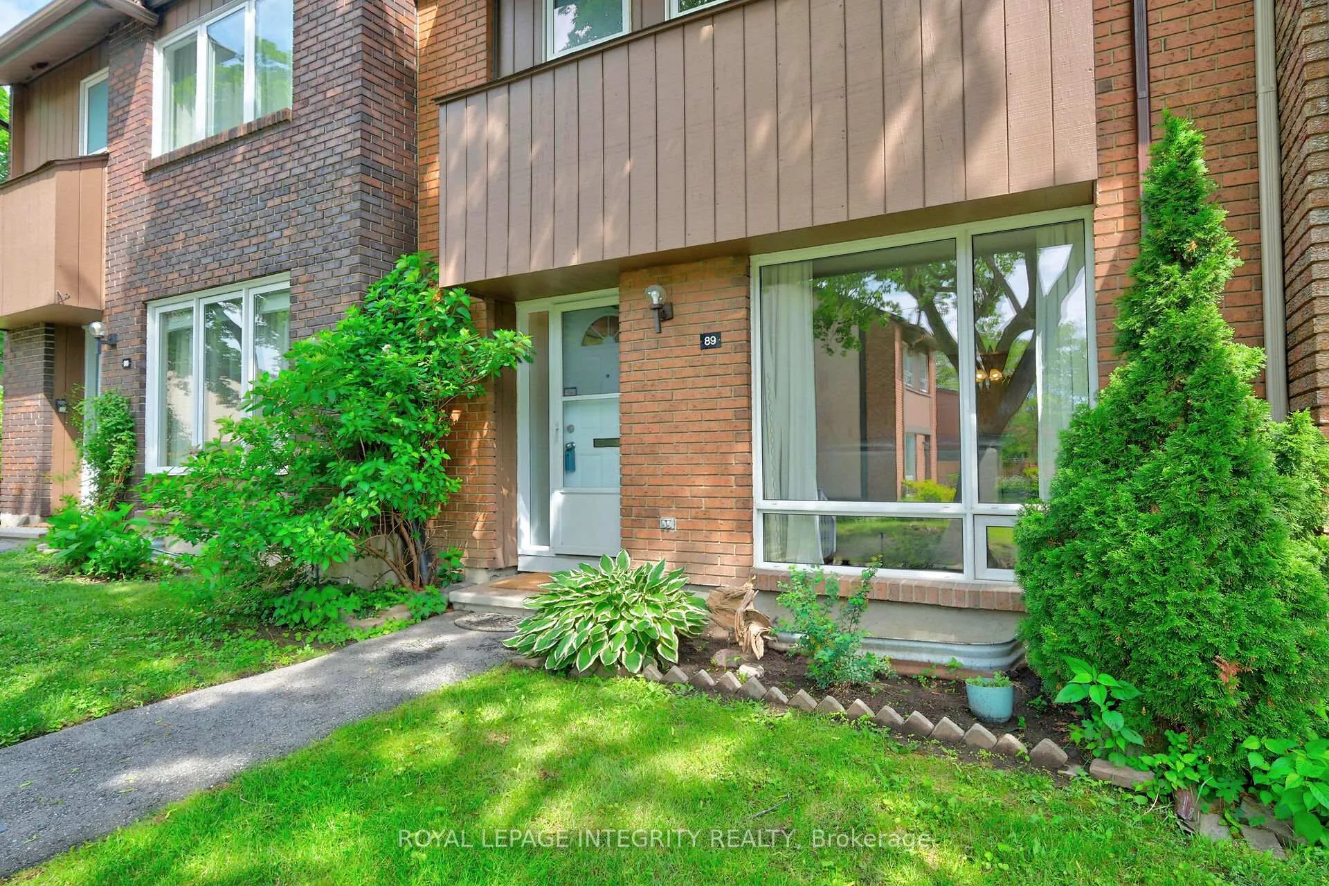 Photo 1 of 2111 Montreal Road, Ottawa, Beaconwood — HOMEH