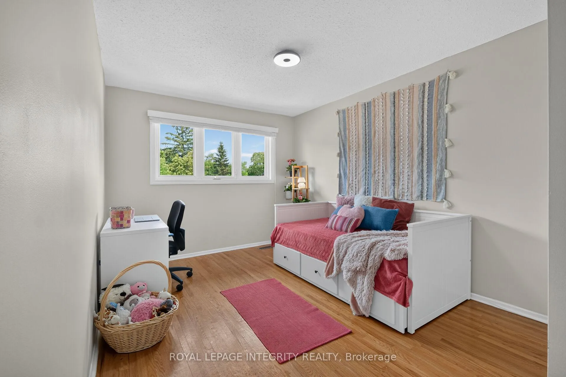 Photo 17 of 2111 Montreal Road, Ottawa, Beaconwood — HOMEH