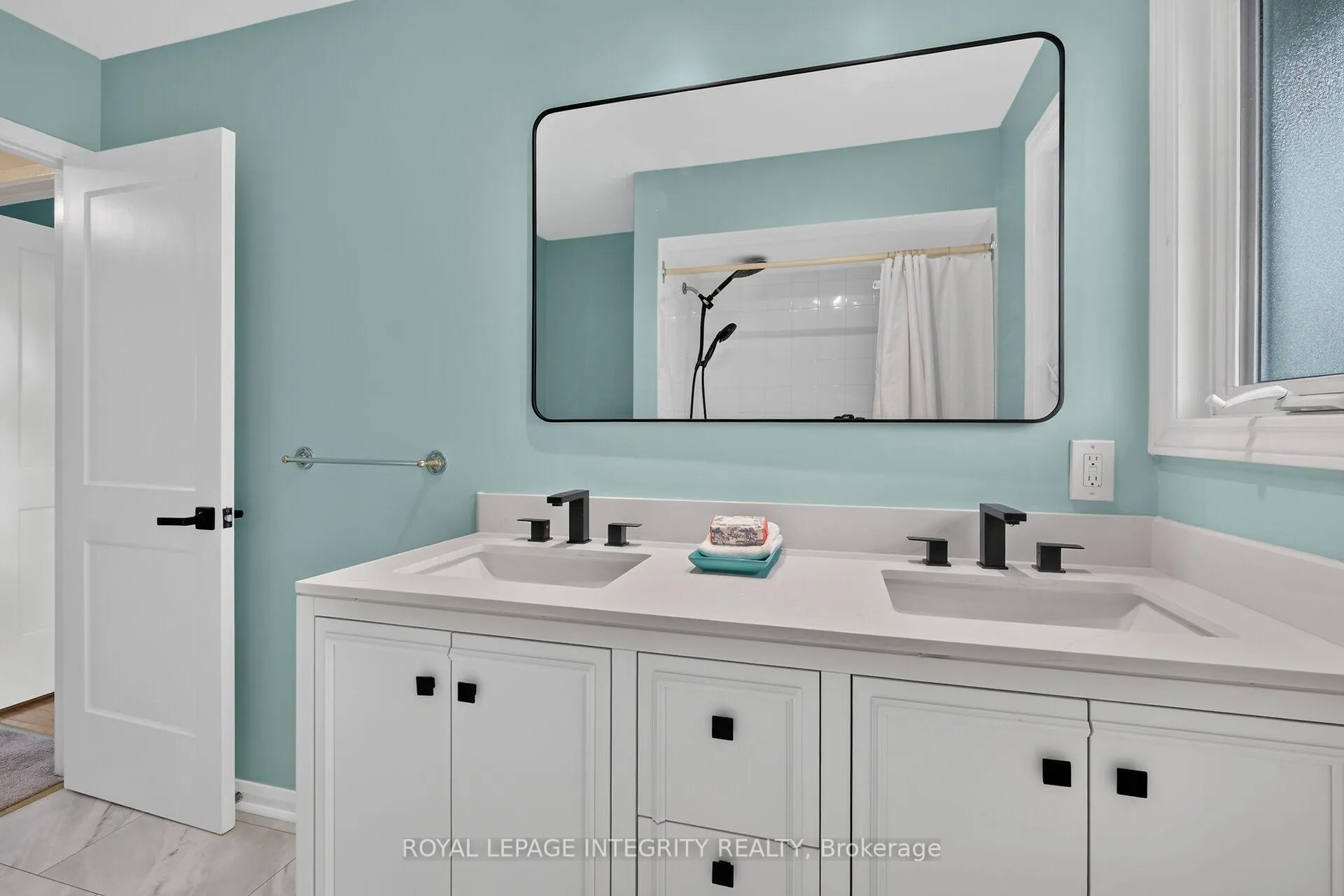 Photo 21 of 2111 Montreal Road, Ottawa, Beaconwood — HOMEH