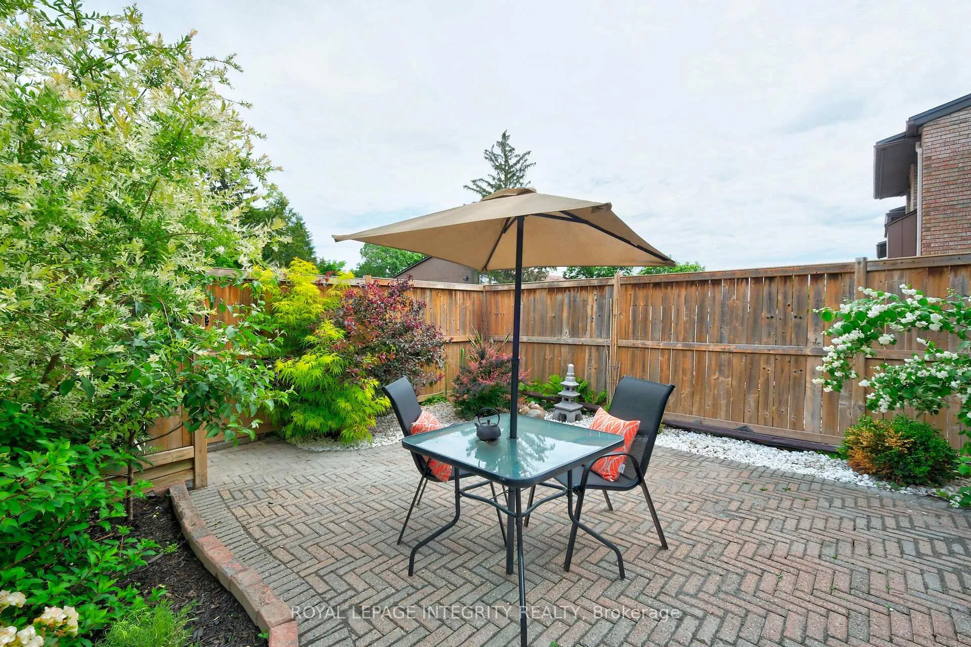 Photo 30 of 2111 Montreal Road, Ottawa, Beaconwood — HOMEH