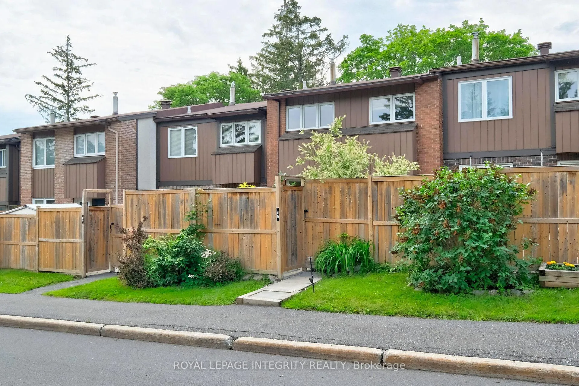 Photo 33 of 2111 Montreal Road, Ottawa, Beaconwood — HOMEH