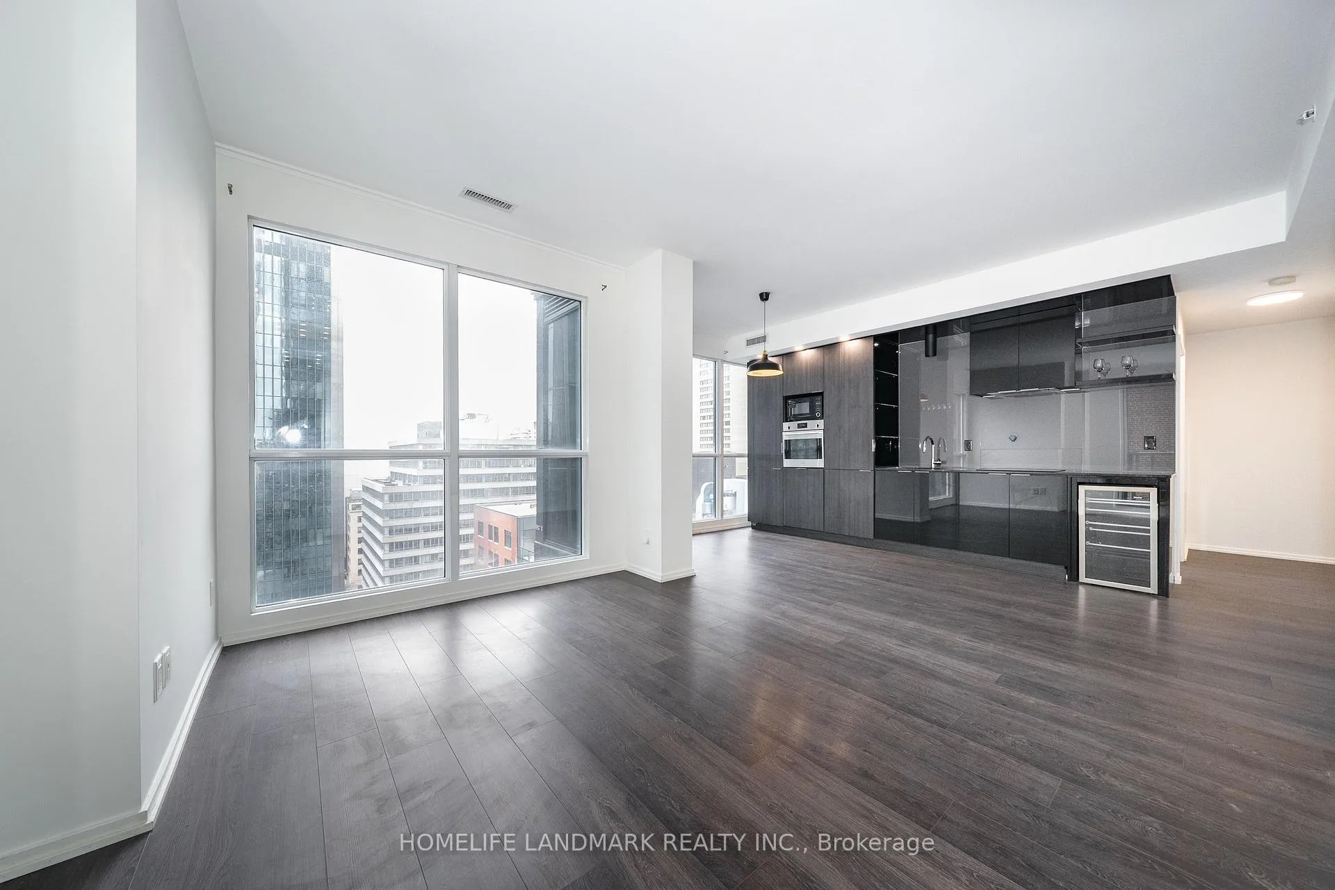 Photo 9 of Unit 1611, 70 Temperance Street, Toronto, Bay Street Corridor — HOMEH