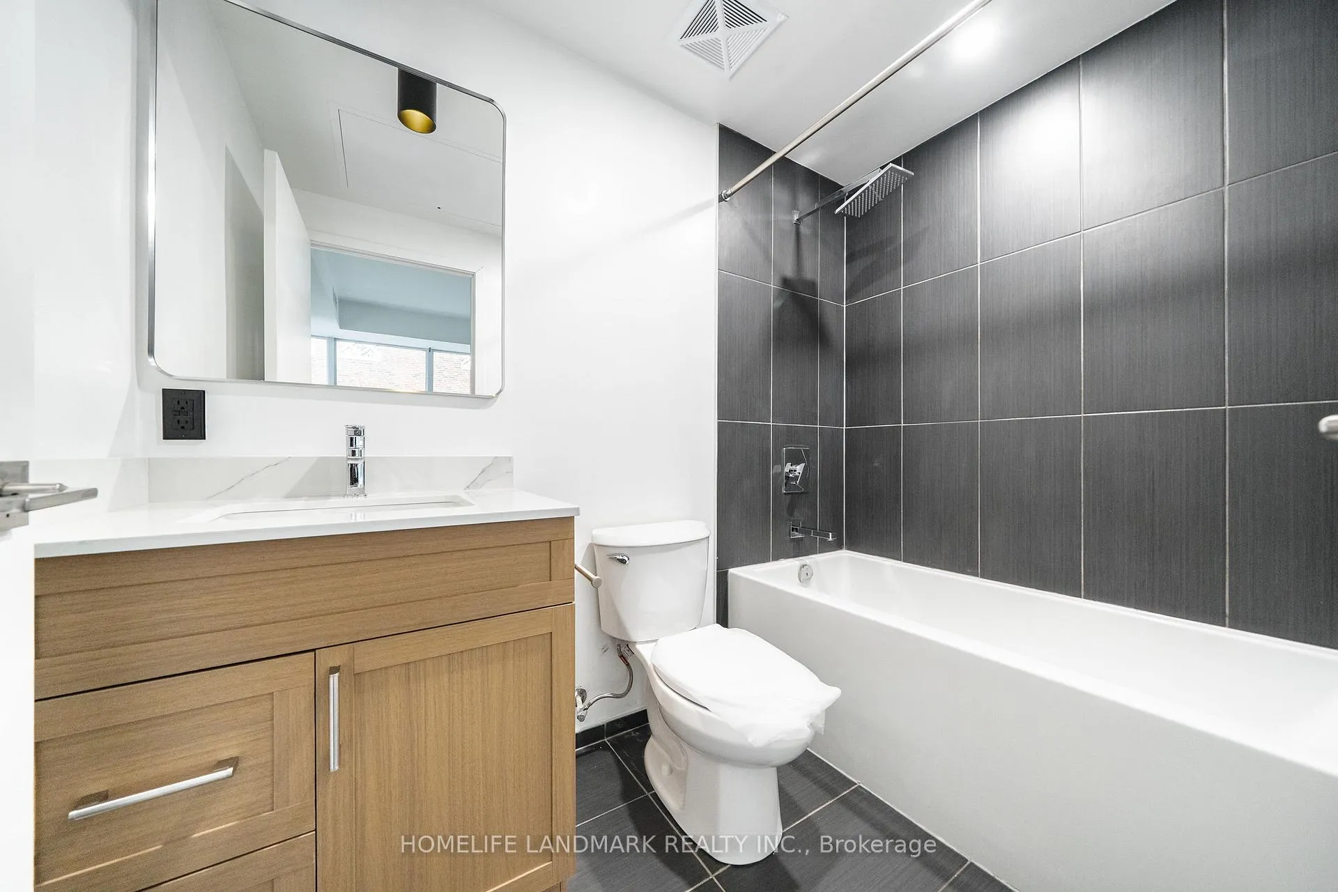 Photo 11 of Unit 1611, 70 Temperance Street, Toronto, Bay Street Corridor — HOMEH