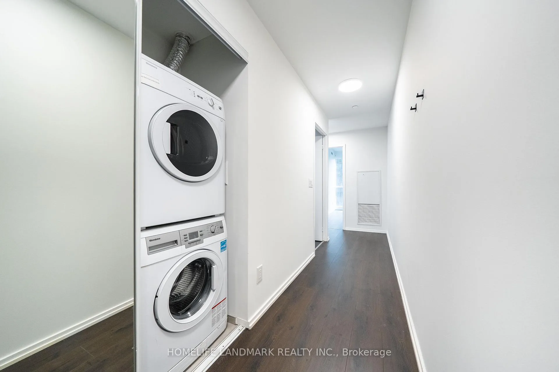 Photo 12 of Unit 1611, 70 Temperance Street, Toronto, Bay Street Corridor — HOMEH